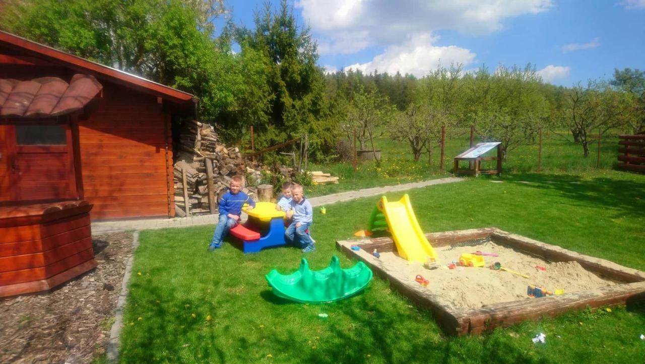 Ubytovanie V Sukromi Samuel Miava Kültér fotó